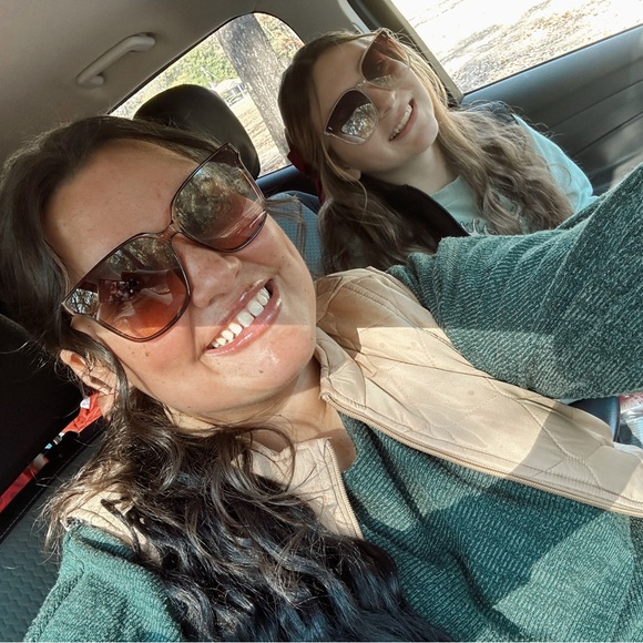 Meet your Posher, Cana - Picture 7 of 16